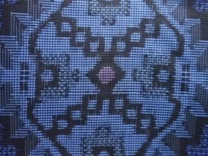 アンティーク　抽象模様織り出し本場村山泥大島紬着物